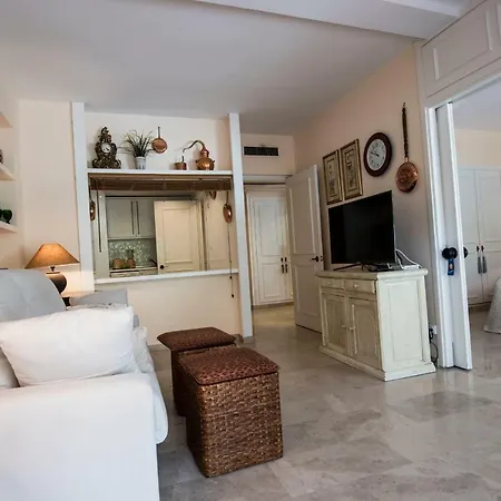 Апартаменты Jardines Del Mar Марбелья